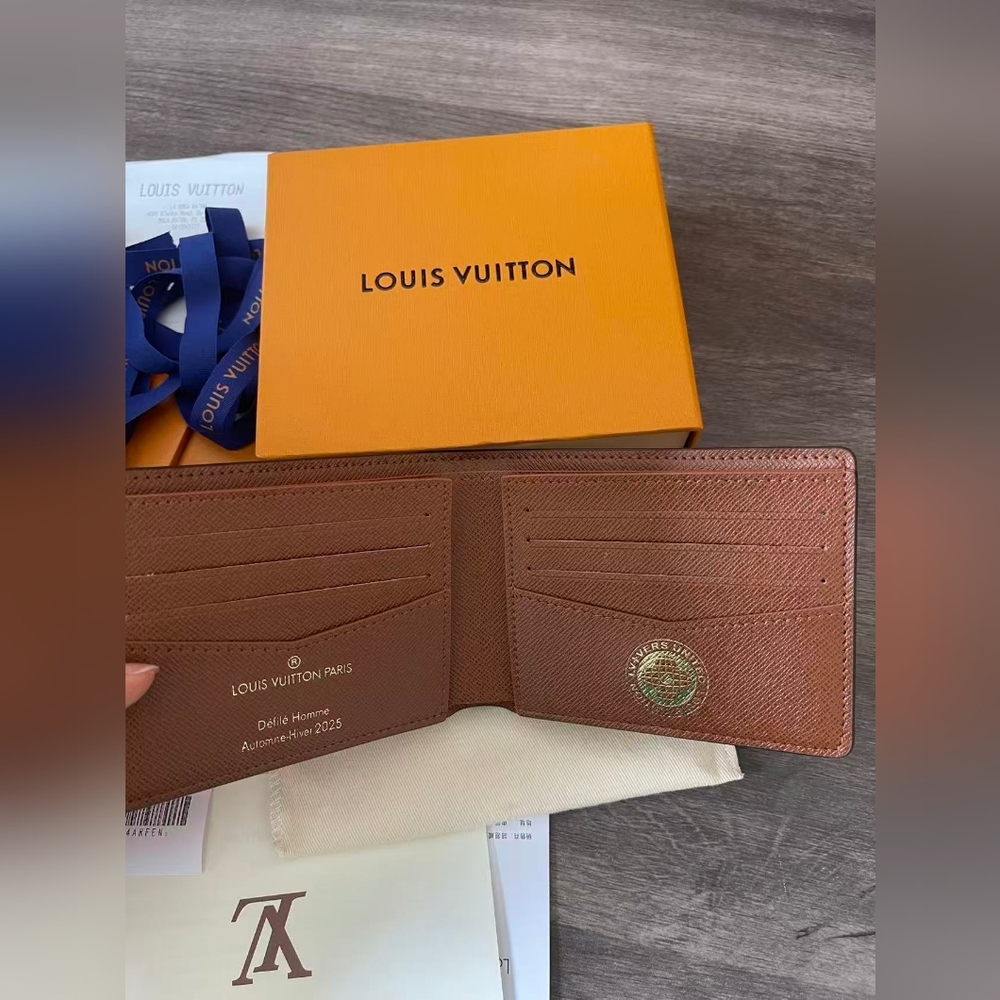 Louis Vuitton Slender Wallet - Picture 7 of 9